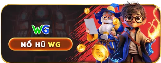 Người chơi đang chơi Nổ Hũ trên điện thoại di động